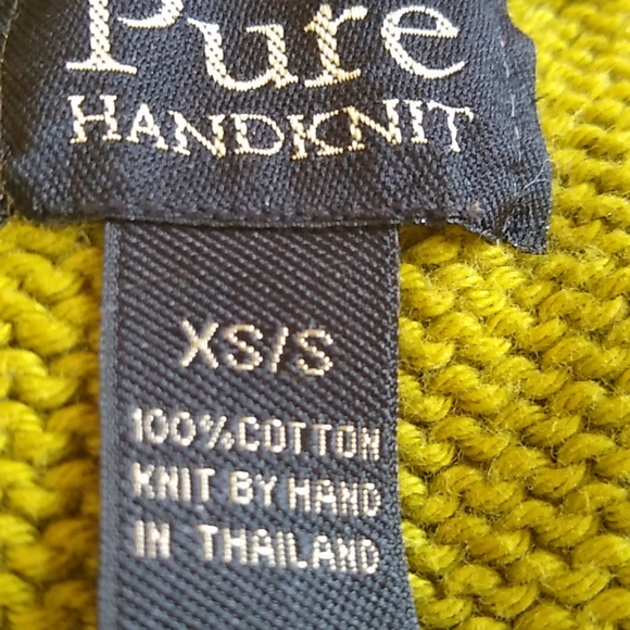 Pure Hand-knit Cardigan - Picture 6 of 6